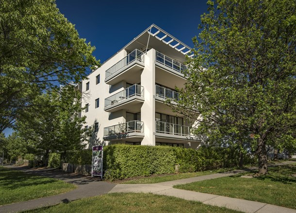 32/10 Burke Crescent, Kingston ACT 2604