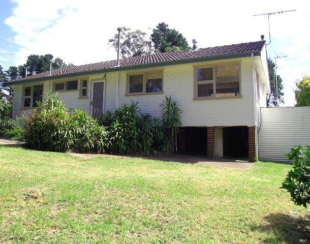 10 Hall Parade, Hazelbrook NSW 2779