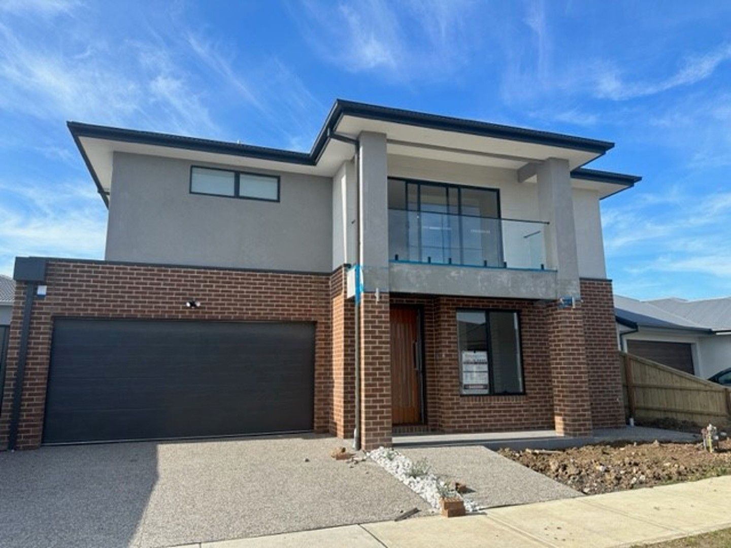 4 bedrooms House in 7 Sunnyside Drive MICKLEHAM VIC, 3064