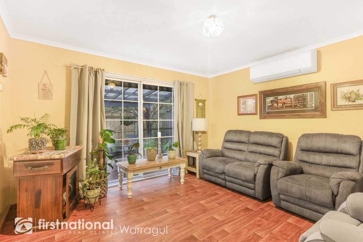 8 Howitt Court, Newborough VIC 3825, Image 2