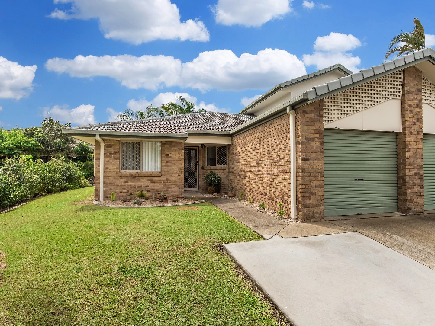 Primary image of 4/14 Bourton Rd, Merrimac QLD 4226