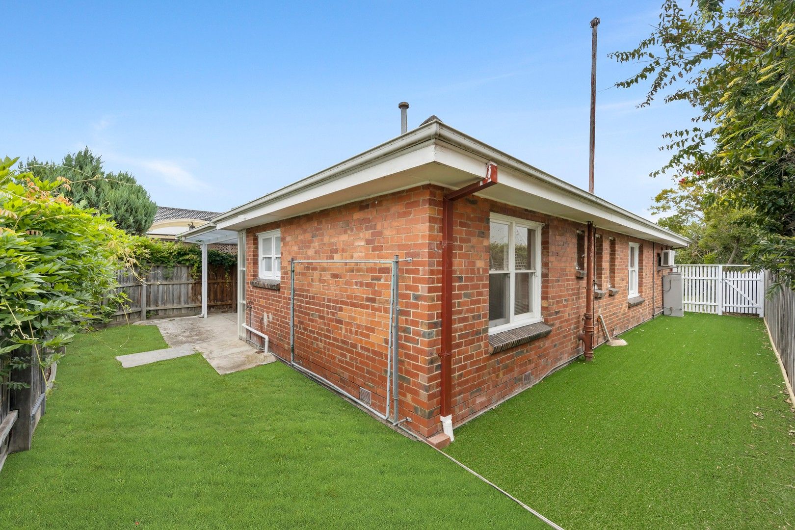 3 bedrooms House in 1/8 George Street ASHWOOD VIC, 3147