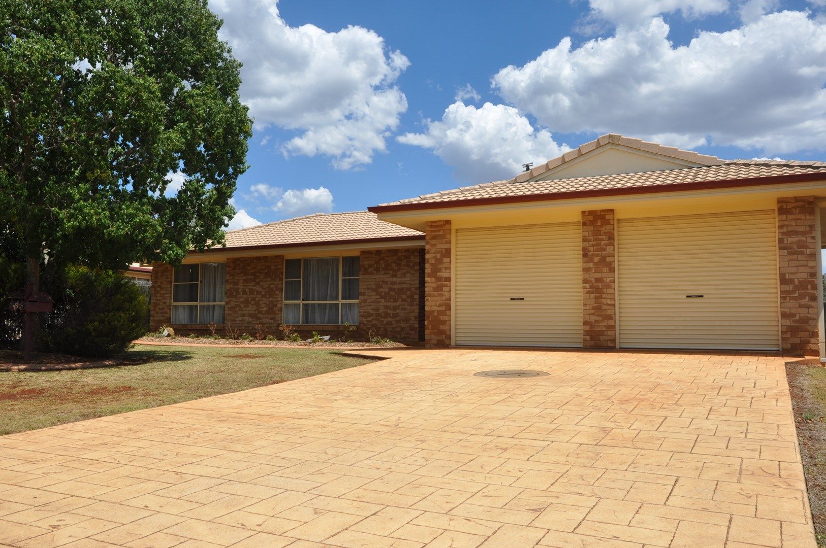8 Pixie Drive, Kearneys Spring QLD 4350, Image 0