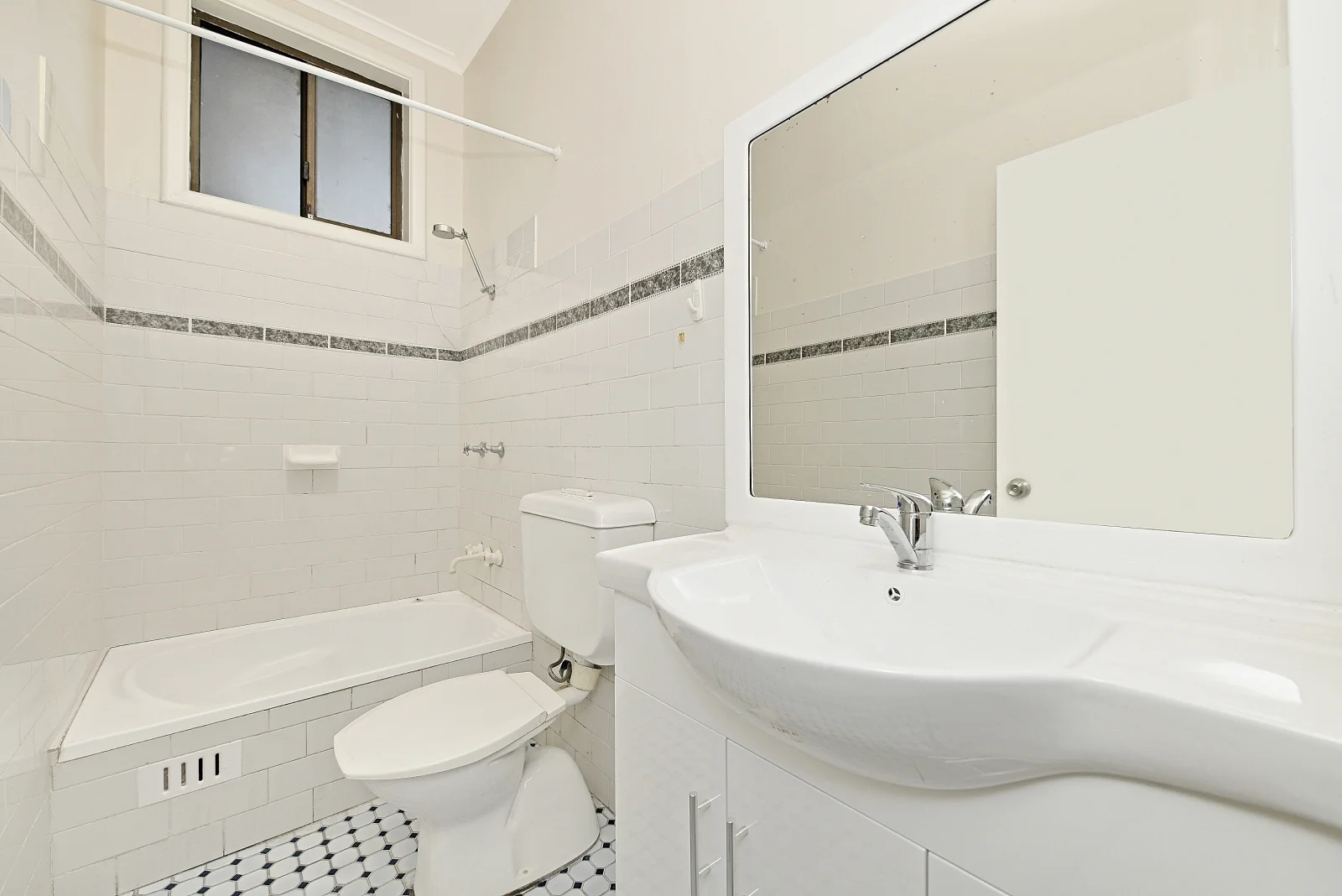 Additional image 5 of 19 Cook Street, Lewisham NSW 2049