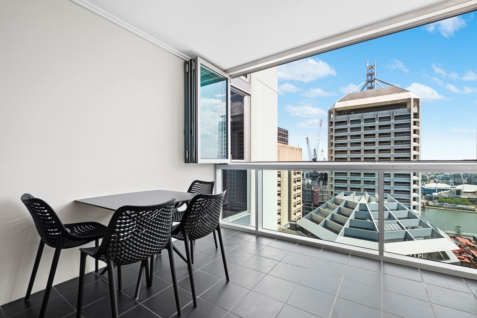 3204/108 Albert Street, Brisbane City QLD 4000, Image 2