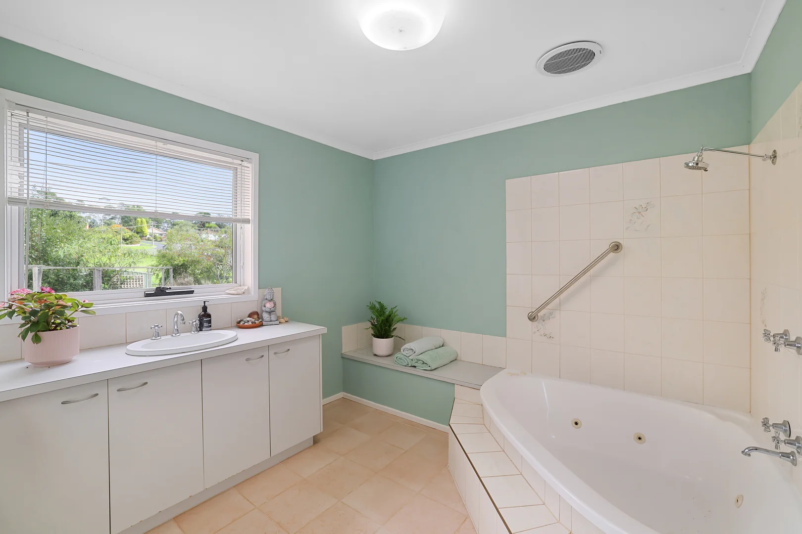 Additional image 13 of 4 Clinton Court, Leongatha VIC 3953