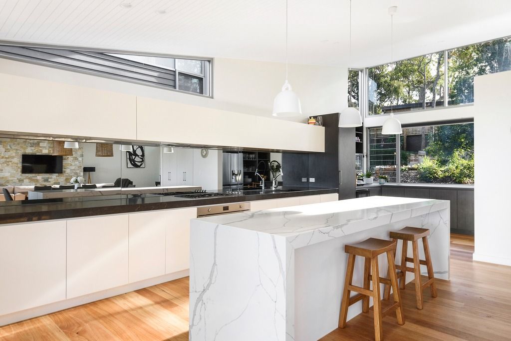 4 bedrooms House in 33 Queens Avenue AVALON BEACH NSW, 2107