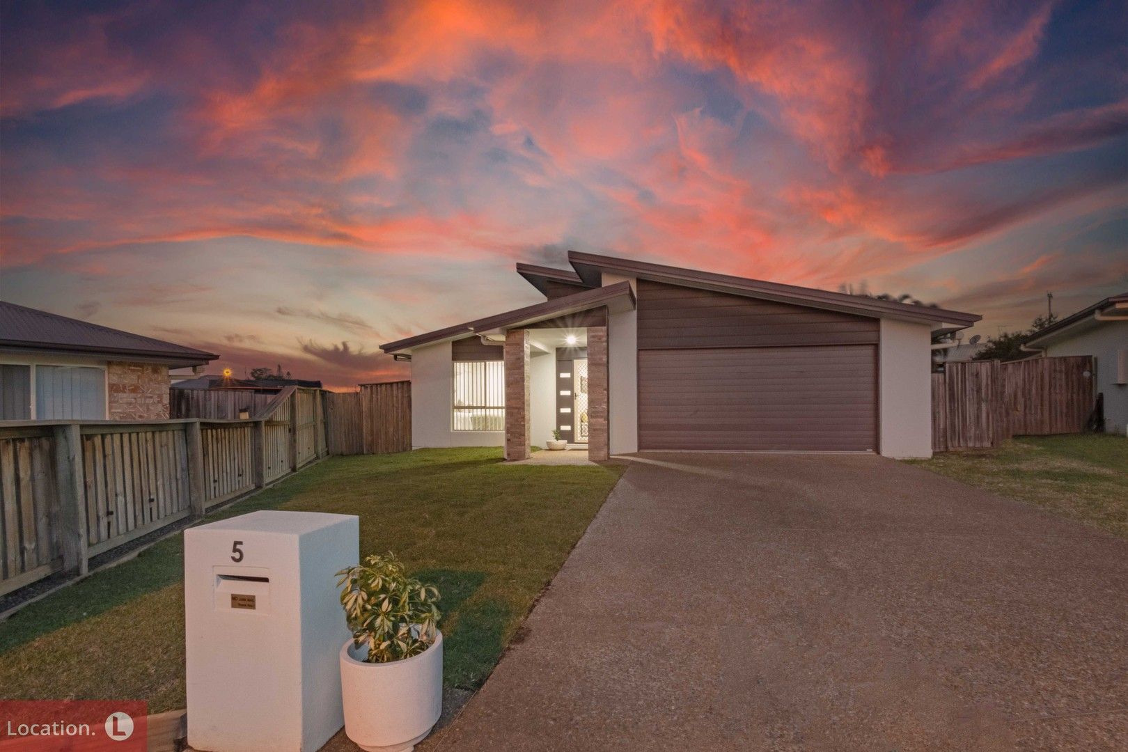 4 bedrooms House in 5 Turtle Court BARGARA QLD, 4670