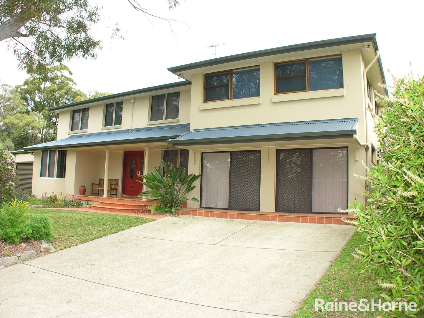 4 bedrooms House in 22 Belvedere Ave CASTLE HILL NSW, 2154