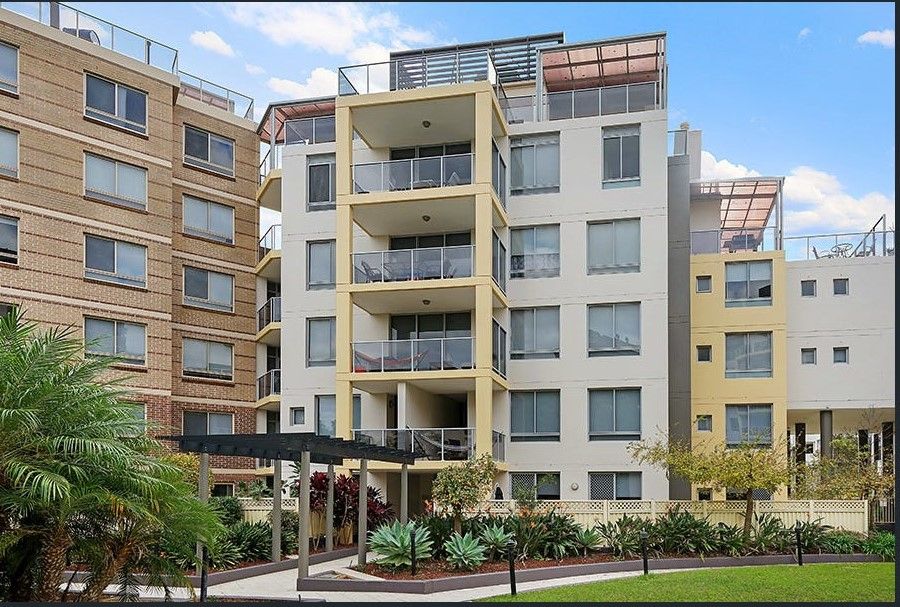 2 bedrooms Apartment / Unit / Flat in 233/16-20 Lusty Street WOLLI CREEK NSW, 2205