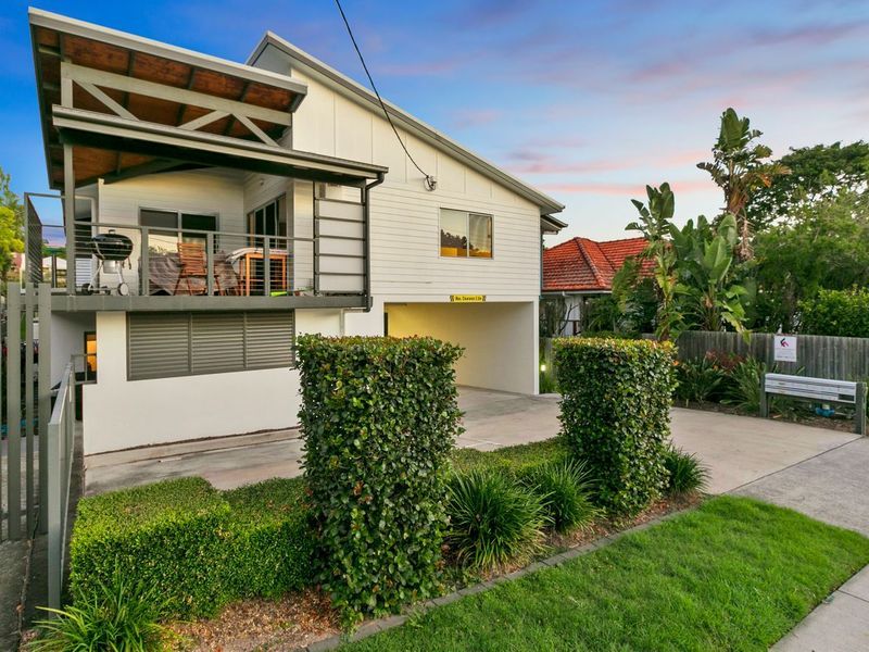 1/27 Steele Street, Holland Park Property History & Address Research