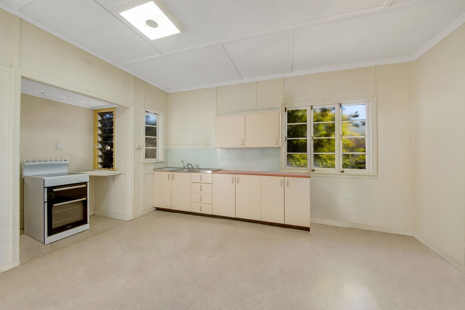 119 Barney Street, Barney Point QLD 4680, Image 2