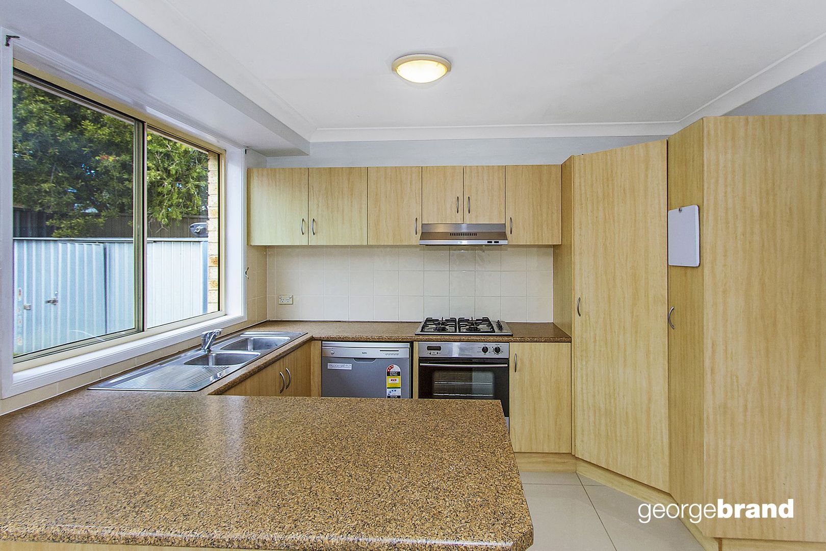 4/10 Arunta Avenue, Kariong NSW 2250, Image 2