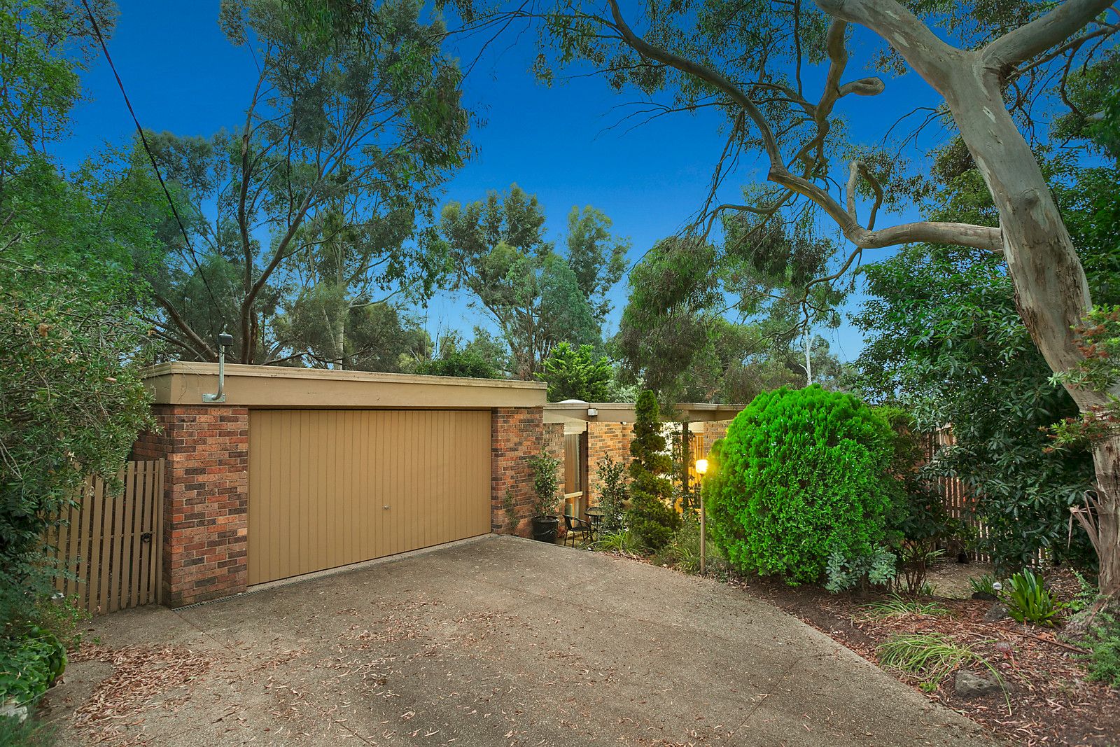 27 Parkdale Avenue, Balwyn VIC 3103, Image 1