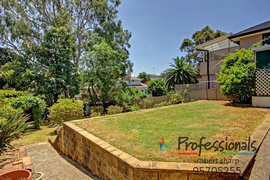 37 Mavis Avenue, Peakhurst NSW 2210, Image 1