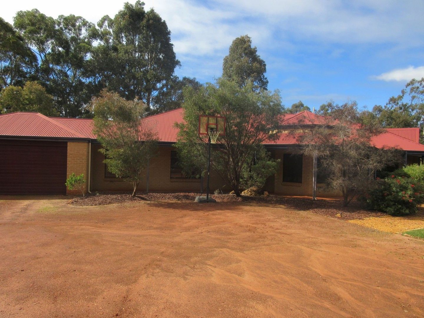 4 bedrooms House in 157 Woodbridge Vale YALLINGUP WA, 6282