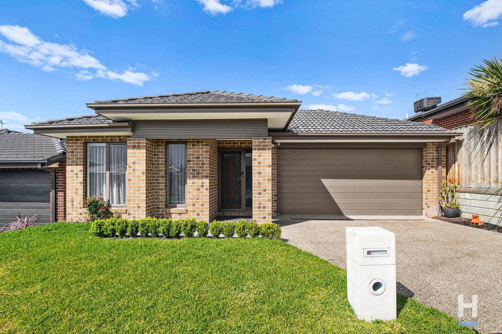 3 bedrooms House in 27 Ambleside Way OFFICER VIC, 3809