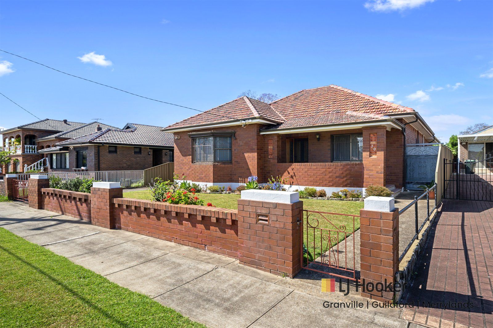 3 bedrooms House in 20 Locksley Avenue MERRYLANDS NSW, 2160