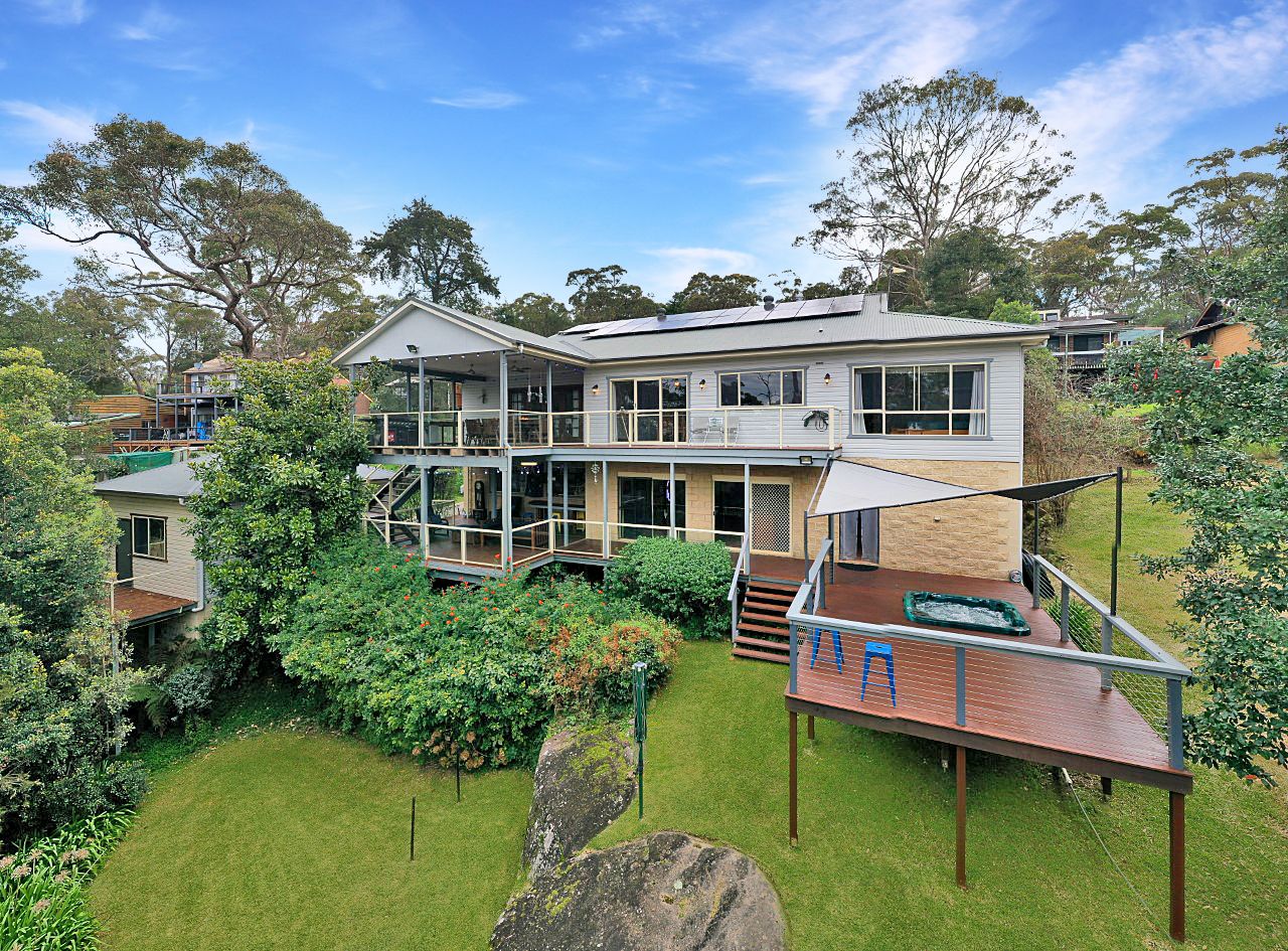 5 bedrooms House in 331 Lieutenant Bowen Drive BOWEN MOUNTAIN NSW, 2753