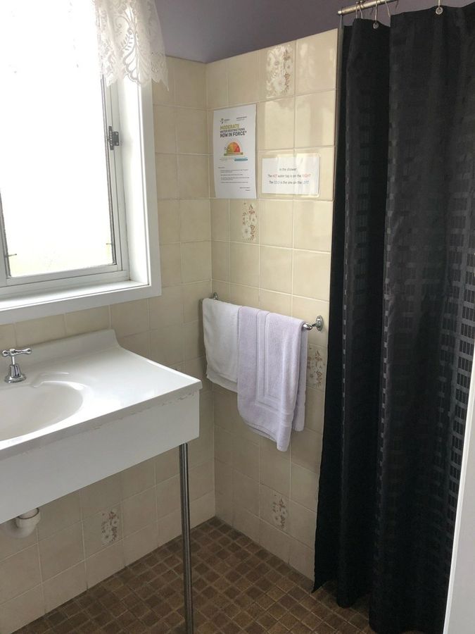 Taree NSW 2430 1 bed apartment for Rent, 200 wk includes utilities