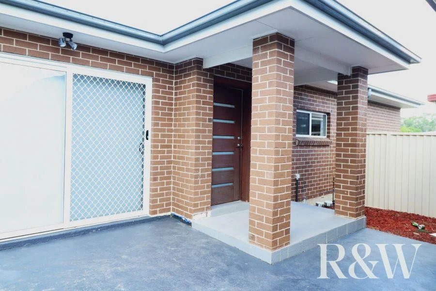 42A Harvey Circuit, St Clair NSW 2759