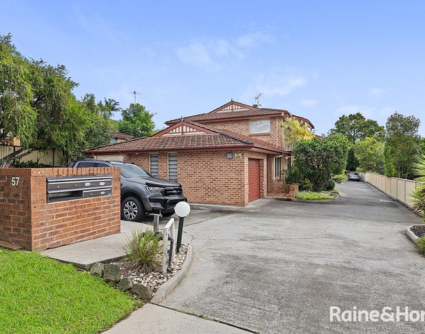 2/57 Brougham Street, East Gosford NSW 2250