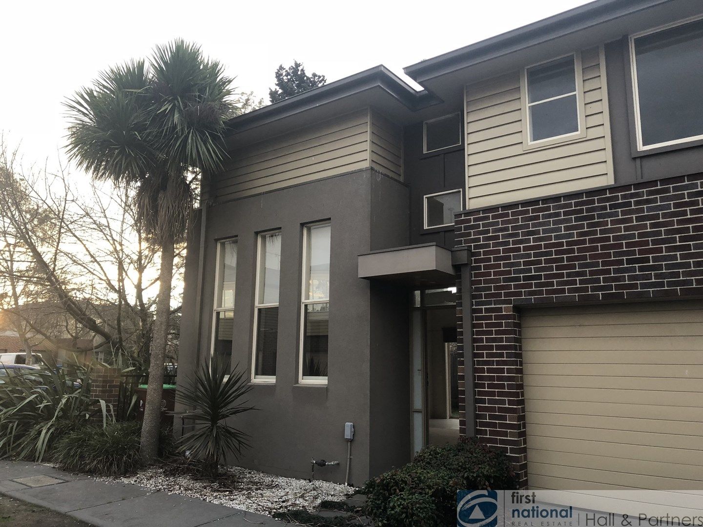 2 bedrooms Townhouse in 31 Tilbavale Close HALLAM VIC, 3803