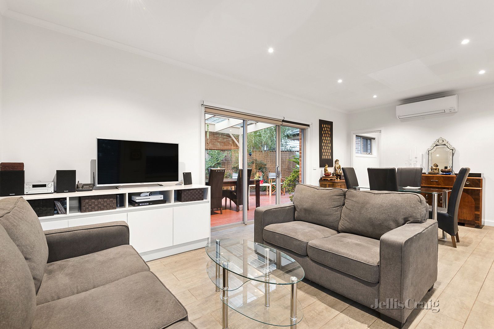 2/29 Munro Street, Macleod VIC 3085, Image 1