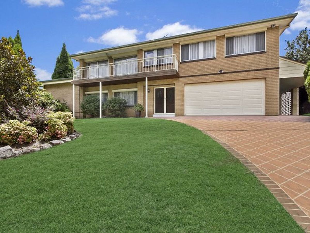 5 bedrooms House in 108 Cropley Drive BAULKHAM HILLS NSW, 2153