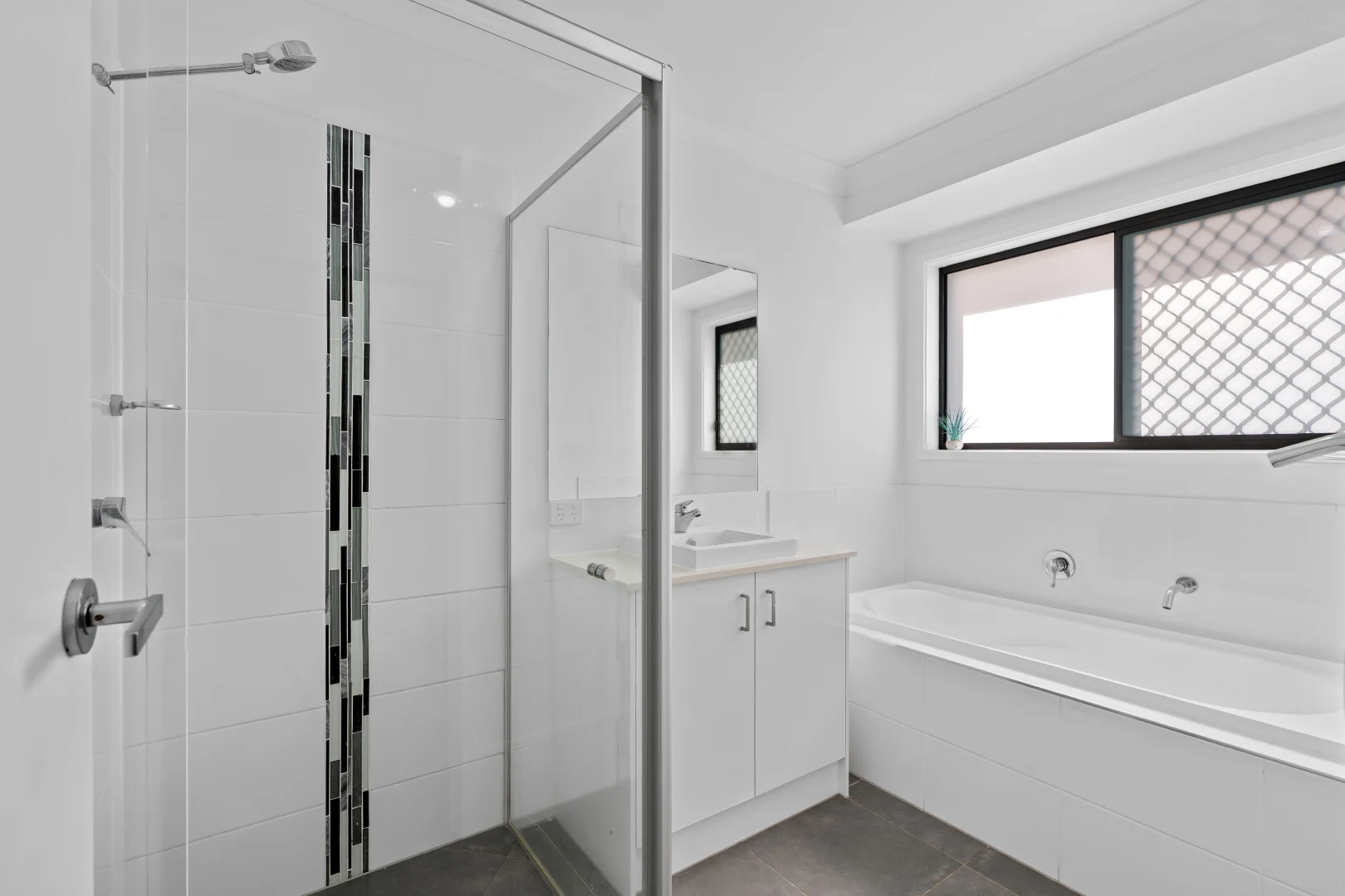 Additional image 10 of 16 Bloomfield Esplanade, South Maclean QLD 4280