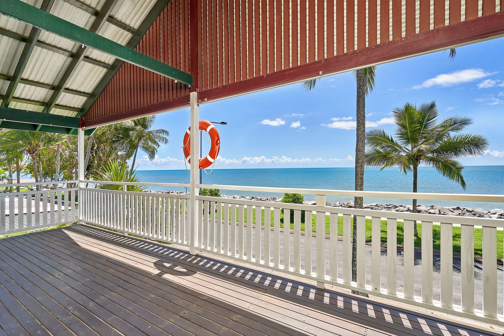 229 O'Shea Esplanade, Machans Beach QLD 4878, Image 2