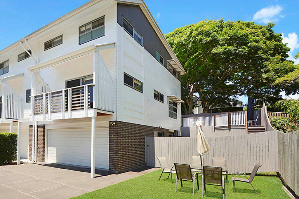 4 bedrooms Townhouse in 4/80 Plimsoll St GREENSLOPES QLD, 4120