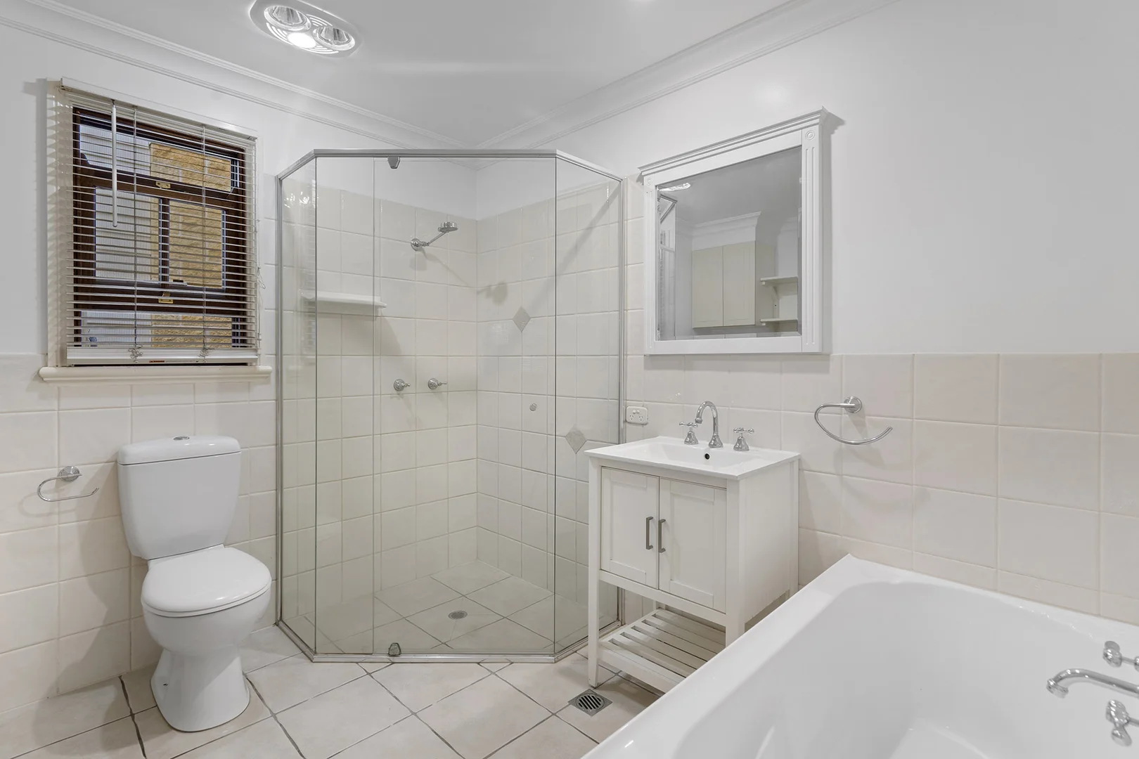 Additional image 11 of 101a Colburn Avenue, Victoria Point QLD 4165