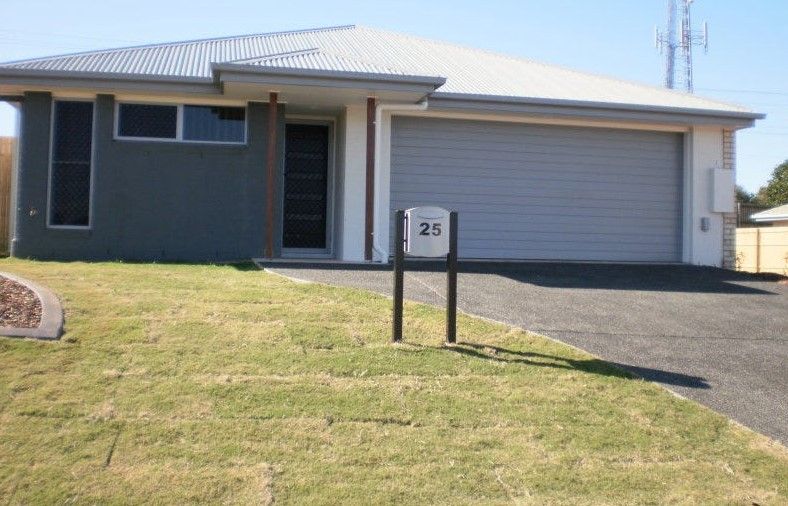 4 bedrooms House in 25 Bellthorpe Circuit KALLANGUR QLD, 4503