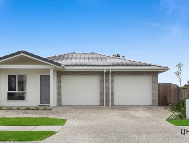 2/26 Hurley Street, Pimpama QLD 4209