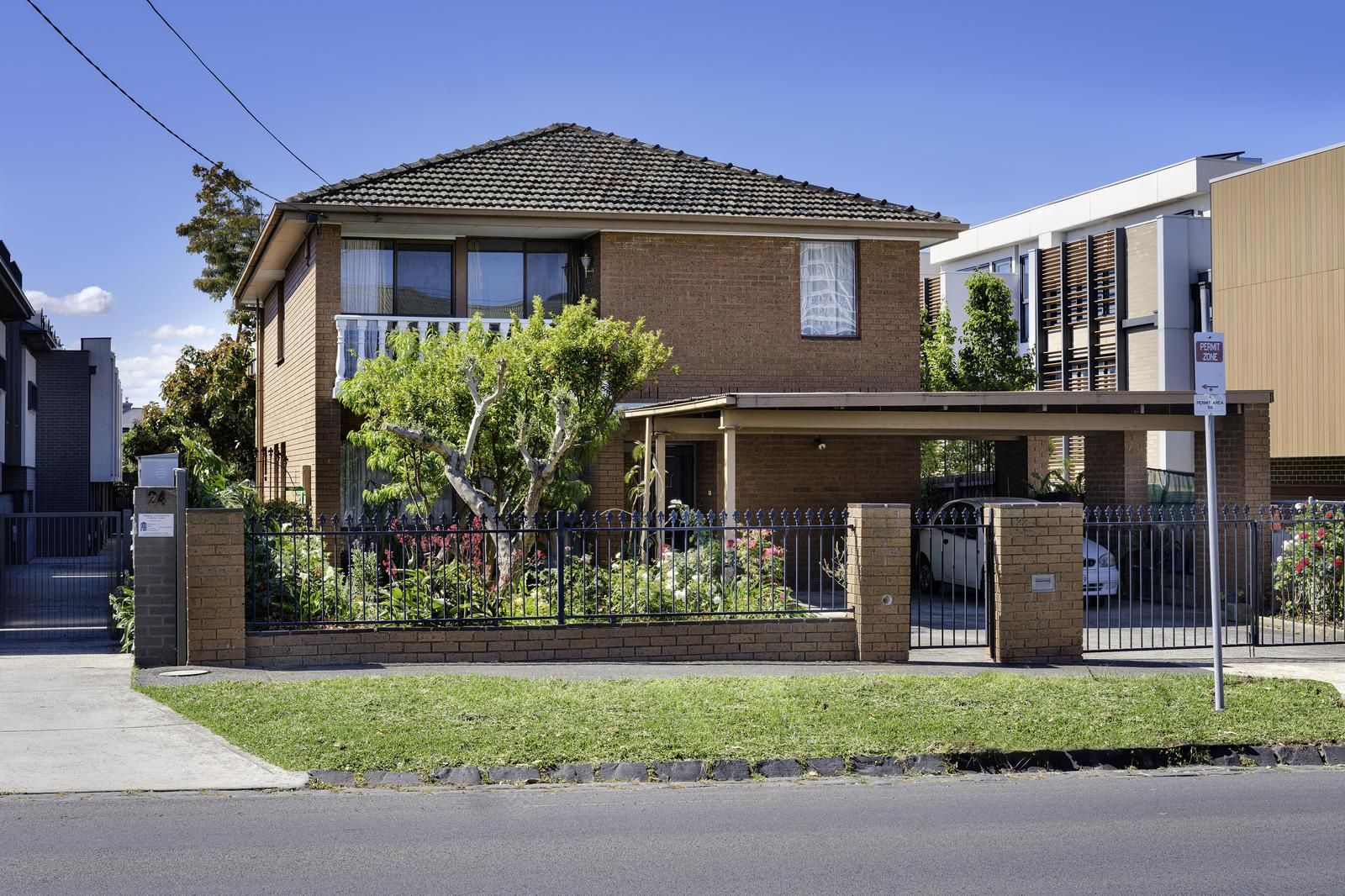 4 bedrooms House in 22 Park Street MOONEE PONDS VIC, 3039