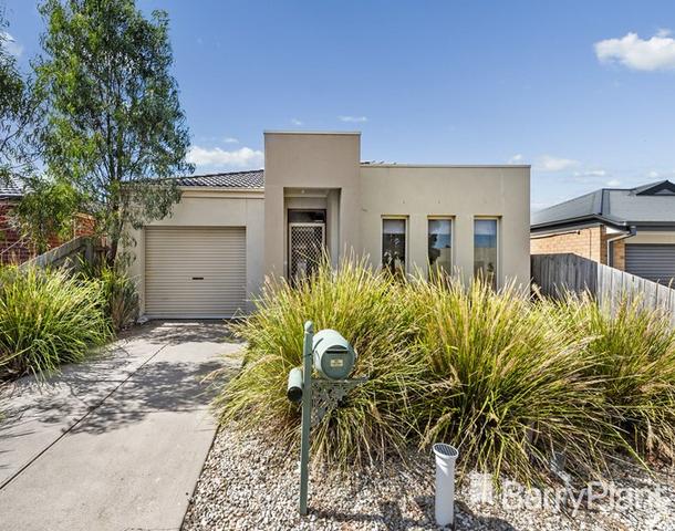 73 Bronson Circuit, Hoppers Crossing VIC 3029