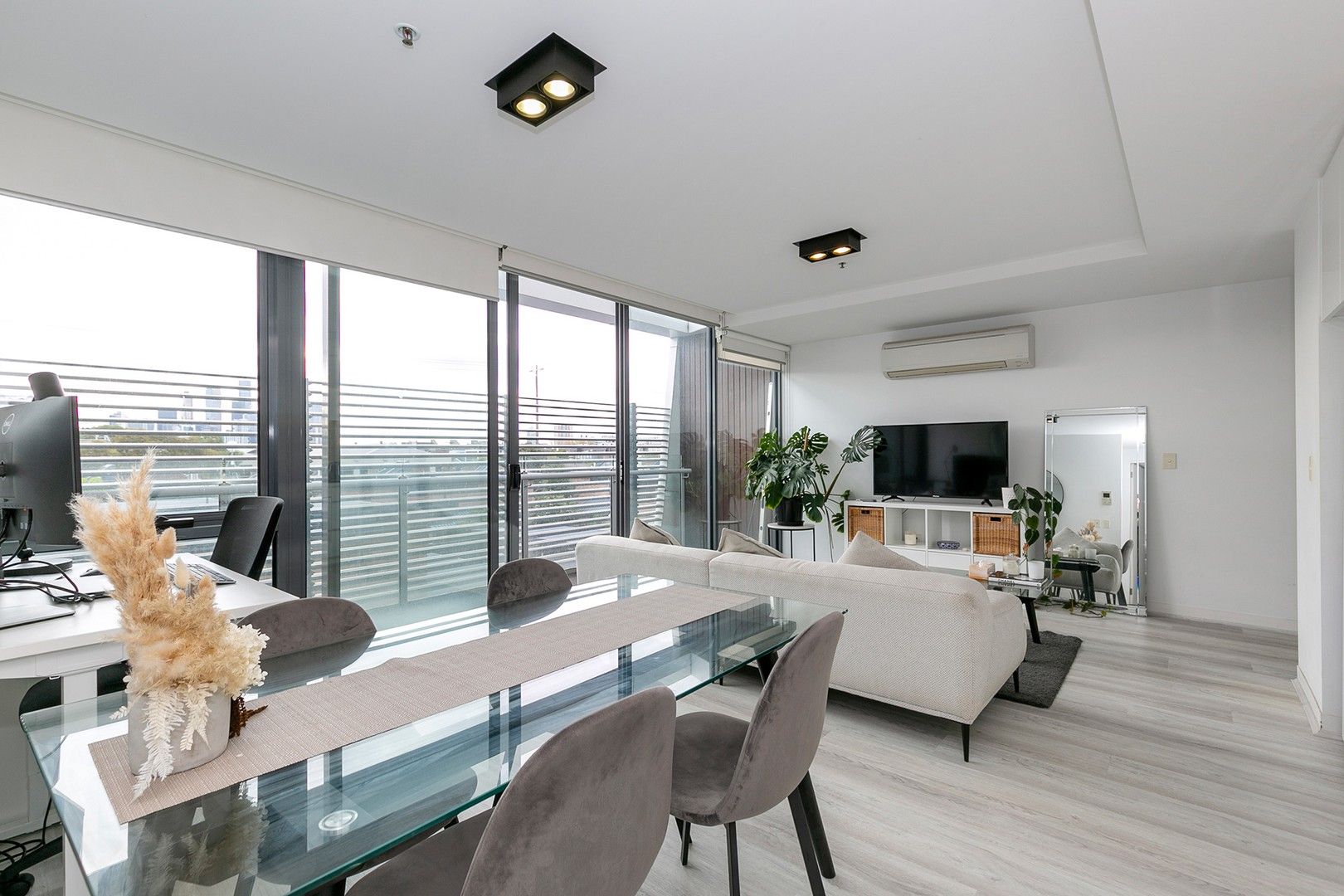 1 bedrooms Apartment / Unit / Flat in 207/115 Nott Street PORT MELBOURNE VIC, 3207