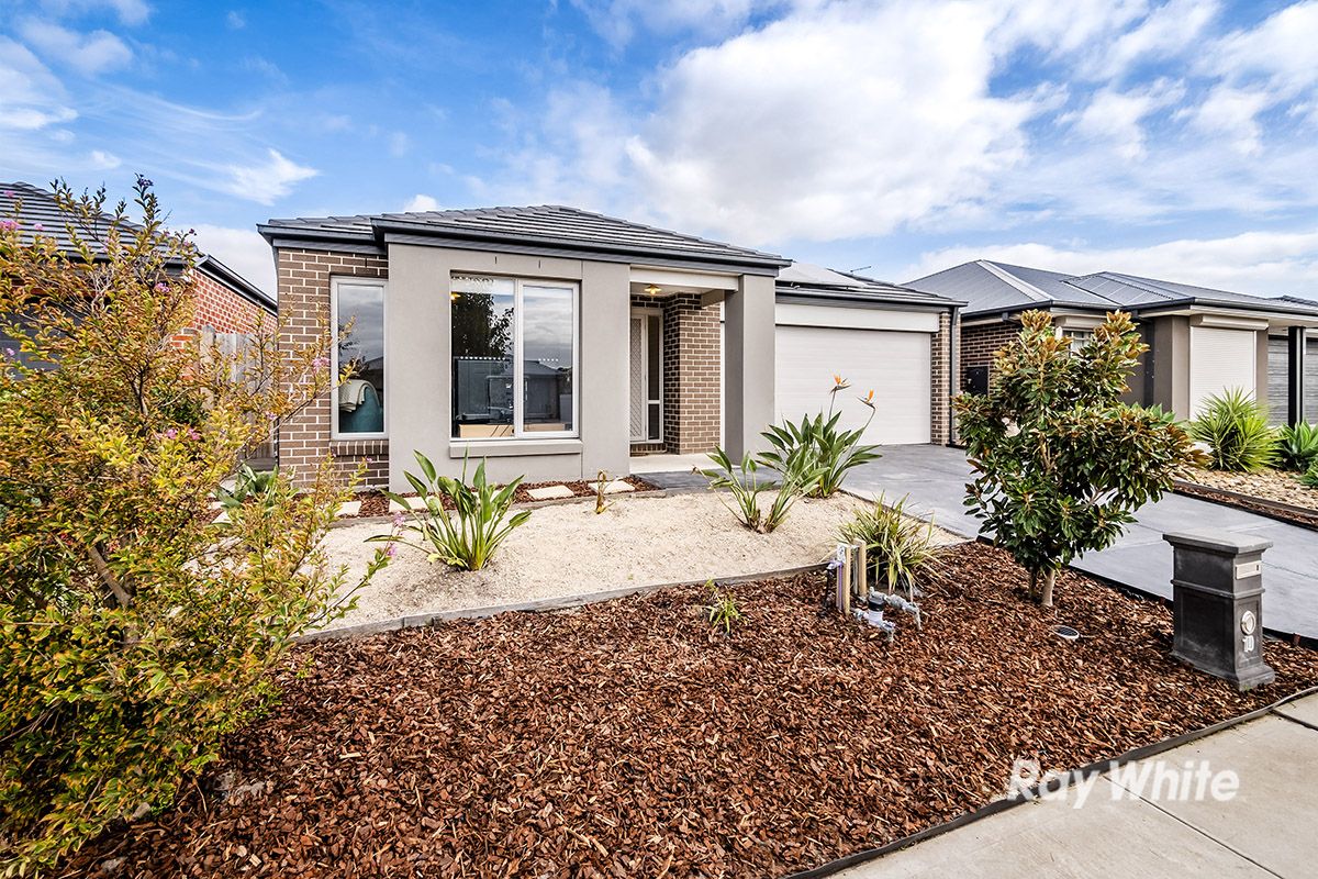 10 Queensberry Street, Cranbourne West VIC 3977, Image 1