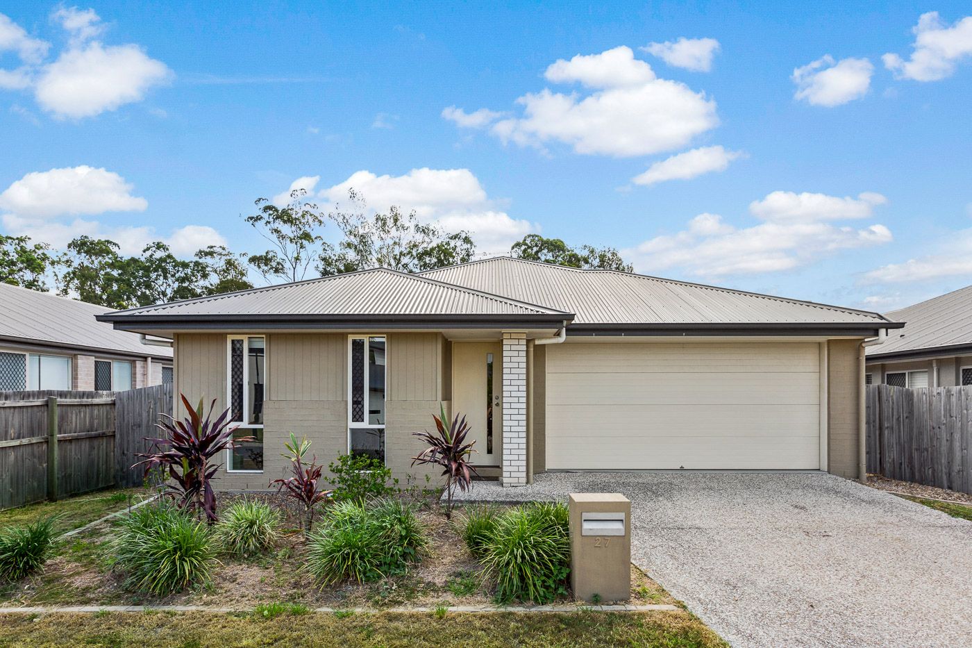 27 Woodgate Street, Oxley QLD 4075, Image 0