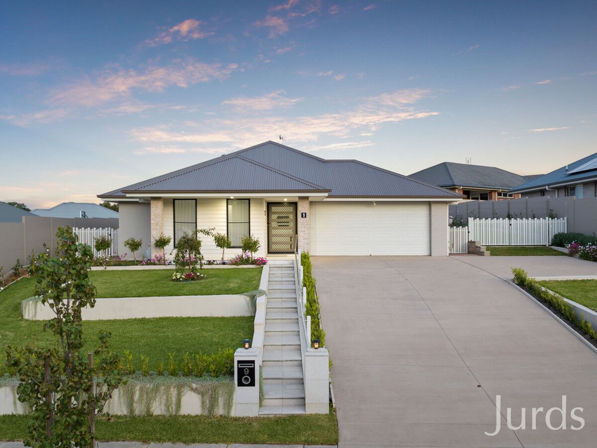 4 bedrooms House in 9 Rampling Avenue NORTH ROTHBURY NSW, 2335