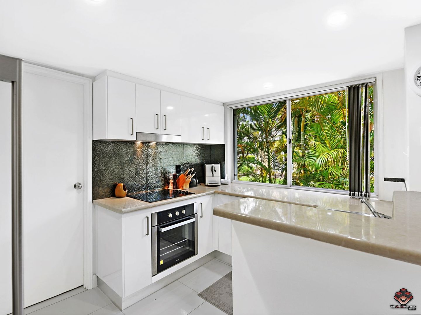 ID:3908365/214/215 Cottesloe Drive, Mermaid Waters QLD 4218, Image 2