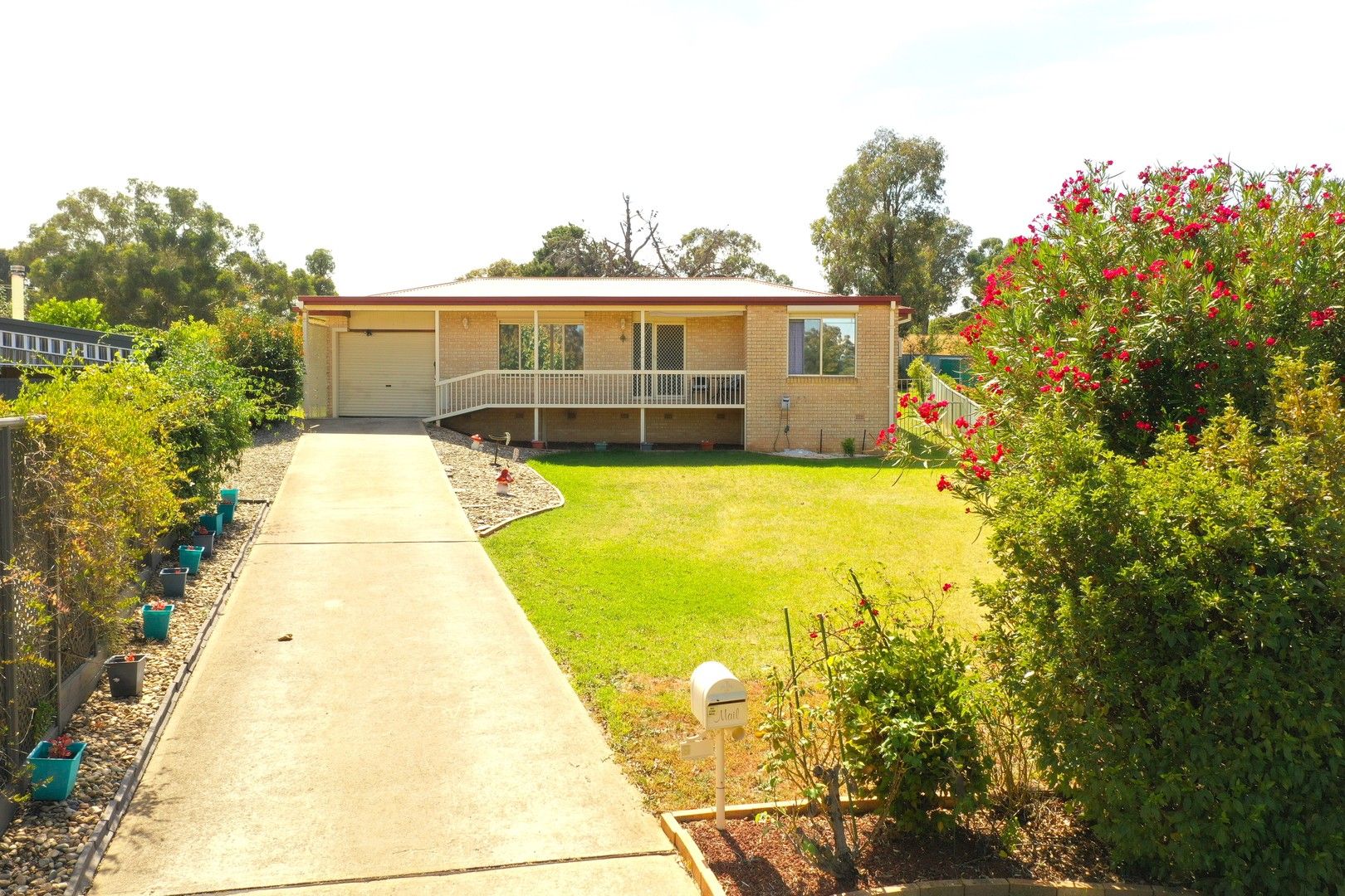 9 Samuel Court, Young NSW 2594, Image 1