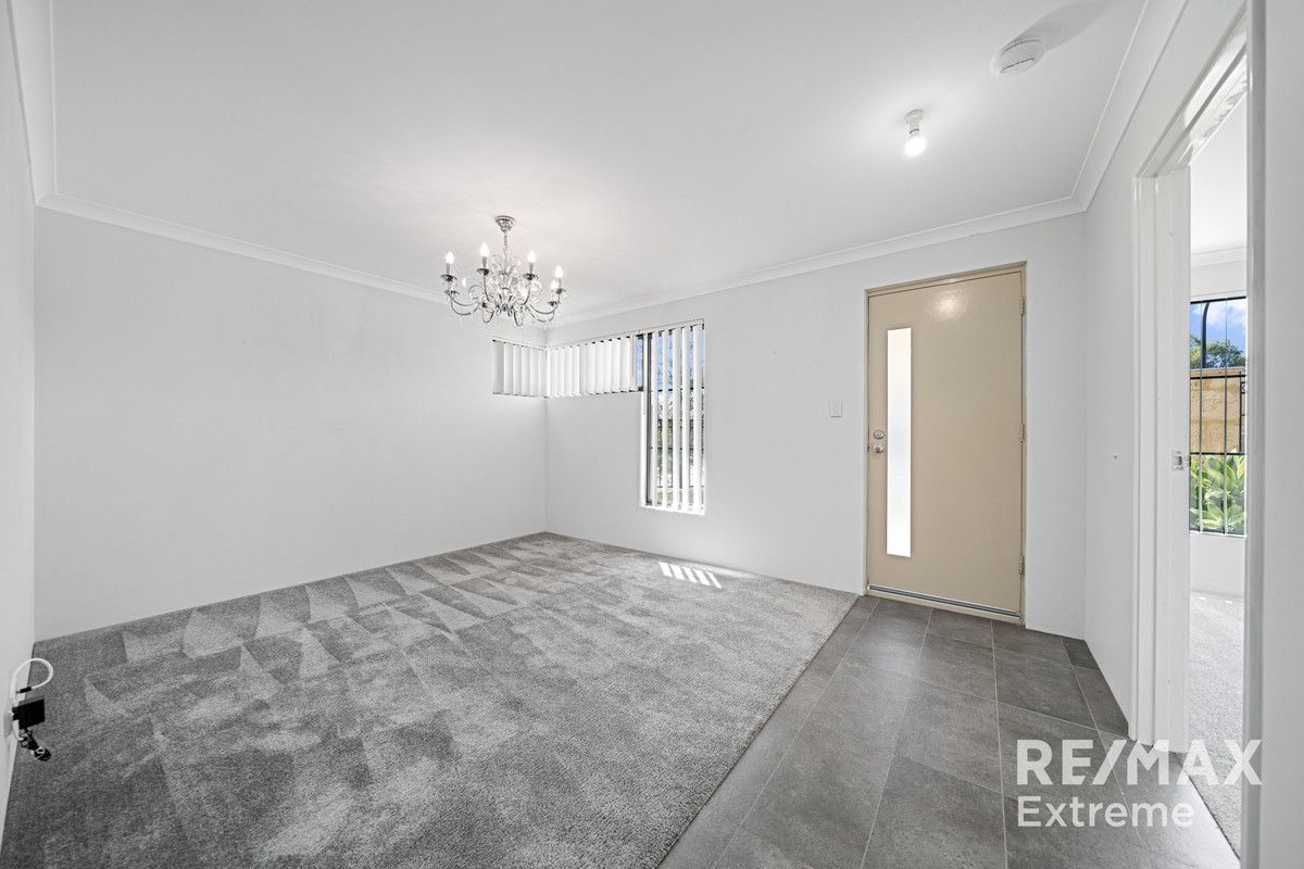 14 Rocklands Loop, Carramar WA 6031, Image 2