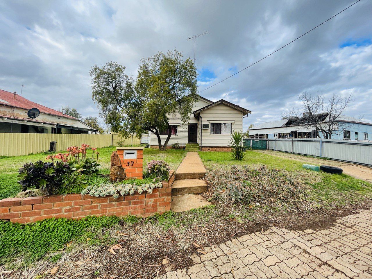 37 Melrose Street, Condobolin NSW 2877, Image 2