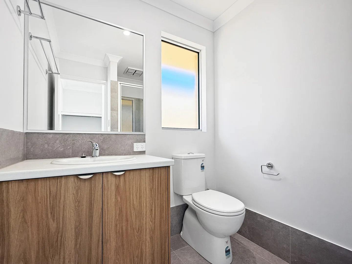 Additional image 3 of Room 1/15 Longwood Way, Lakelands WA 6180