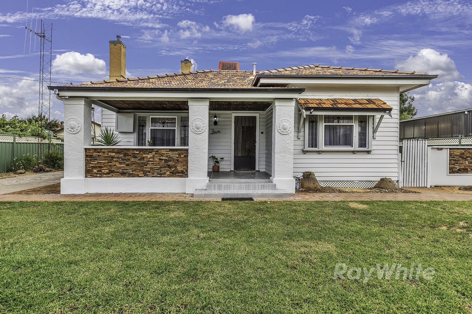 5 Dudley Street, Rochester VIC 3561, Image 1