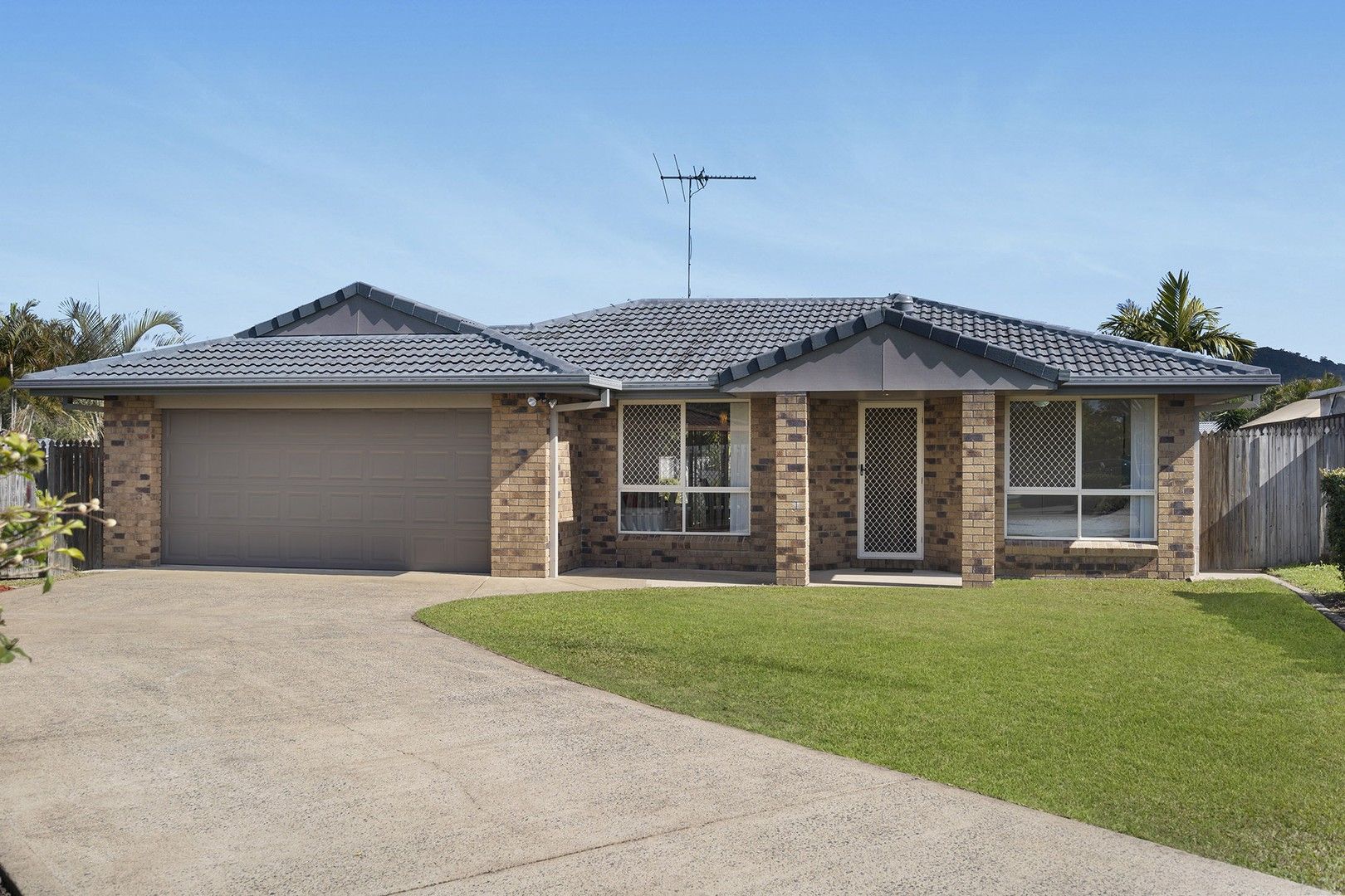 8 Parry Court, Windaroo QLD 4207 | Domain