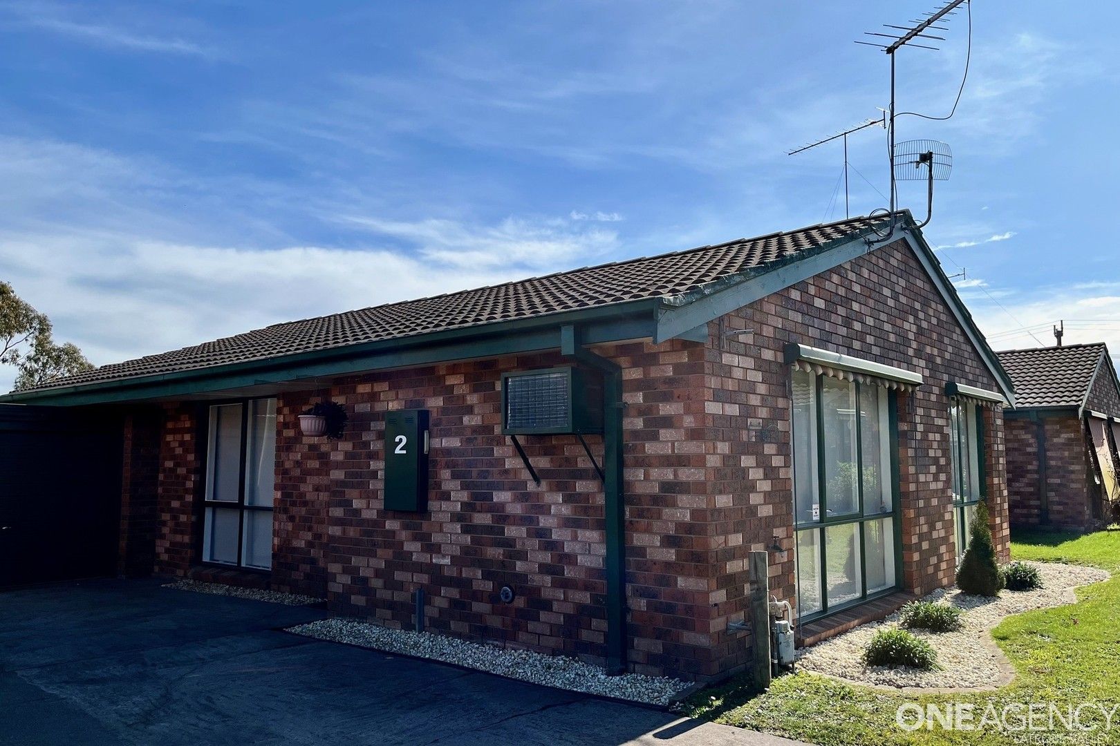 2 bedrooms Apartment / Unit / Flat in 2/49 Waratah Drive MORWELL VIC, 3840