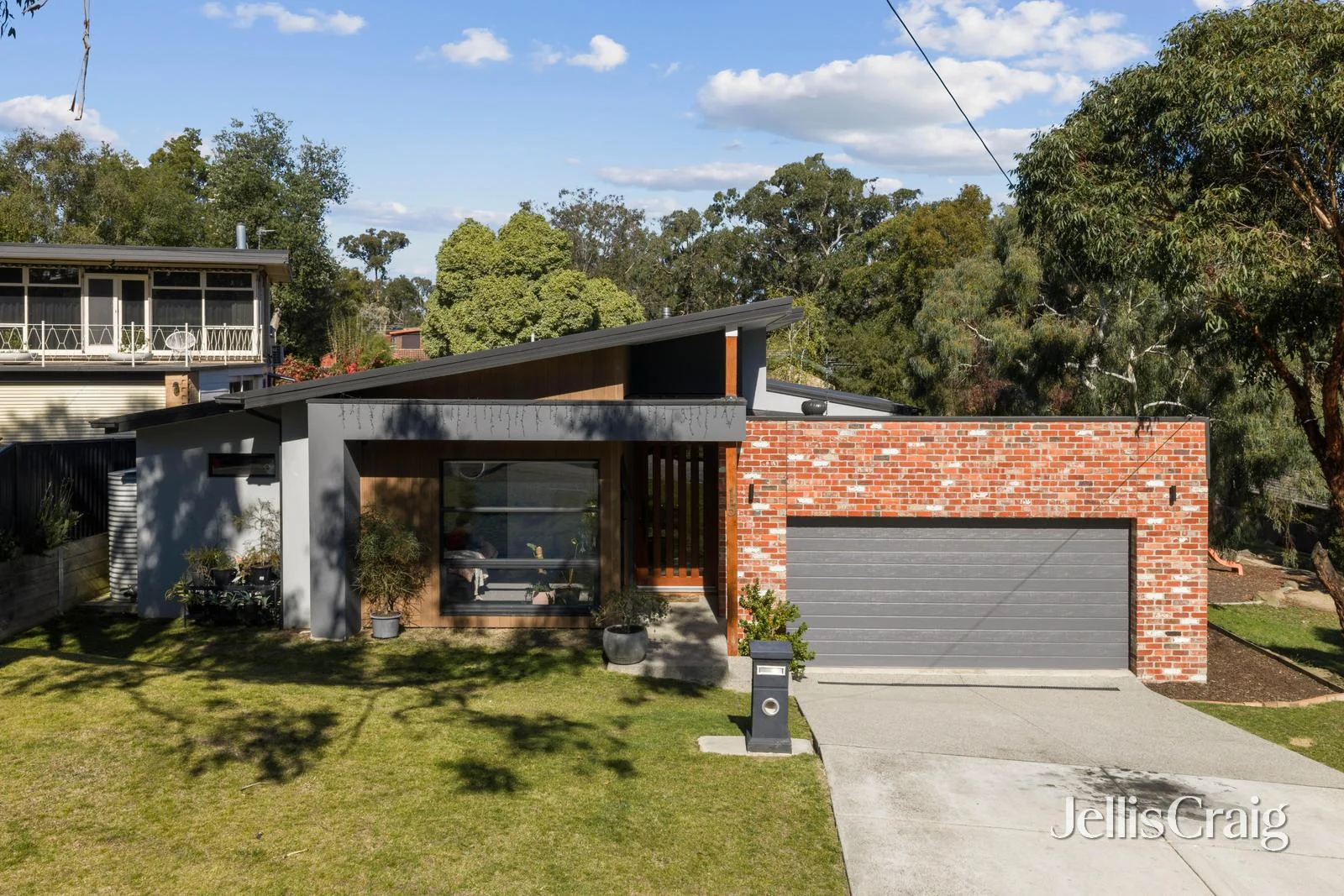 15 Landale Avenue, Mount Clear VIC 3350